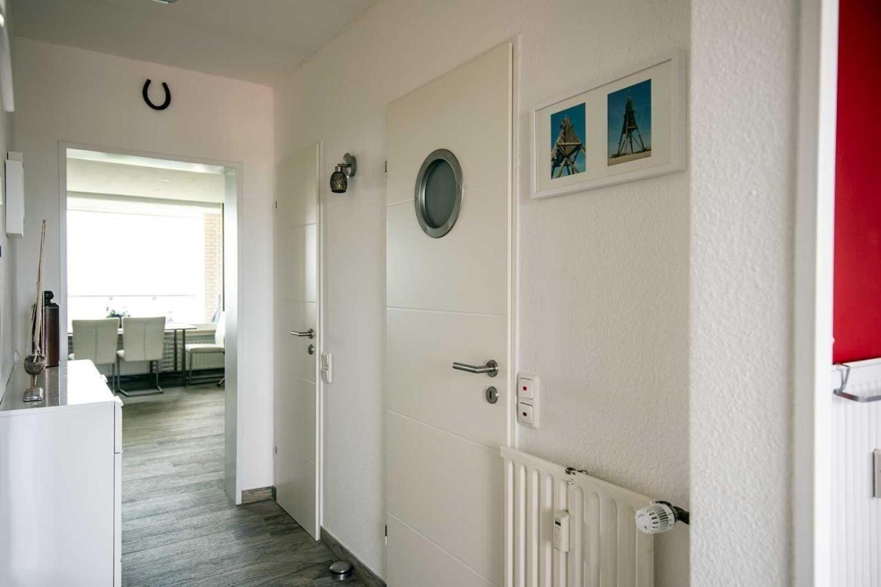 Strandhochhaus Döse 61 *